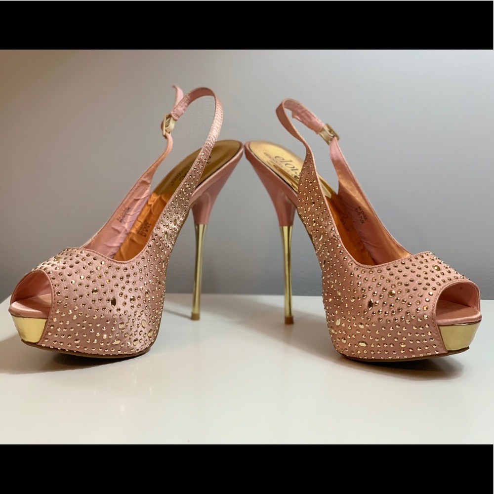 Gorgeous Eloise Shoe Dazzle pink and gold heels, 9